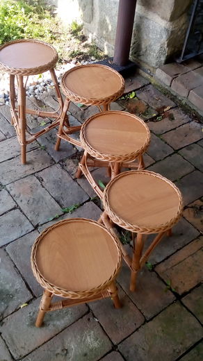 stoličky pod kytky (2).jpg